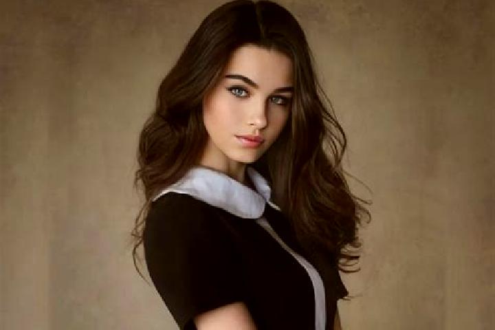 Rose, 23, a brunette grey-eyed slavic companion based in Firuzi. Offering Domination, Fetish, Girlfriend Experience. Available for incall and outcall, overni...
