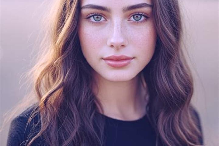 Rose, 23, a chestnut green-eyed mediterranean companion based in Kingsport. Offering Fetish, Dinner Date, A-Level, Girlfriend Experience. Available for incal...