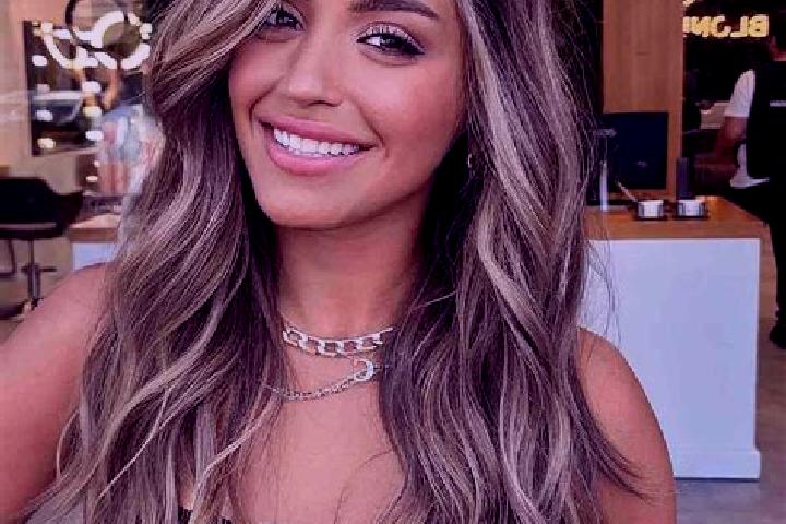 Rose, 23, a dark blonde brown-eyed middle eastern companion based in Suseni Socetu. Offering Massage, Couples, Dinner Date, Travel Companion. Available for i...