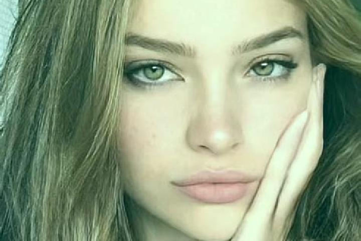 Rose, 23, a dark blonde hazel-eyed latina companion based in Nibbia. Offering CIM, Couples, Fetish, Tantra, 69. Available for incall and outcall, day and eve...
