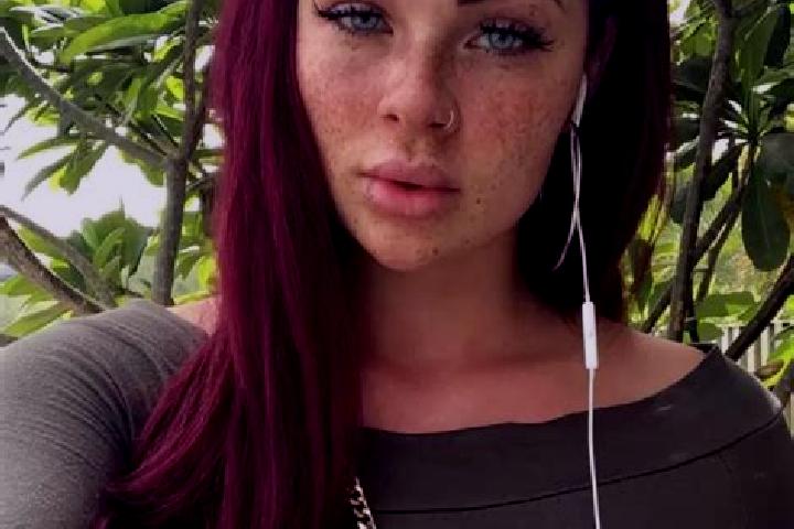 Rose, 23, a red dark-eyed caucasian companion based in Sao Pedro do Suacui. Offering Travel Companion, A-Level. Available for incall and outcall, day and eve...