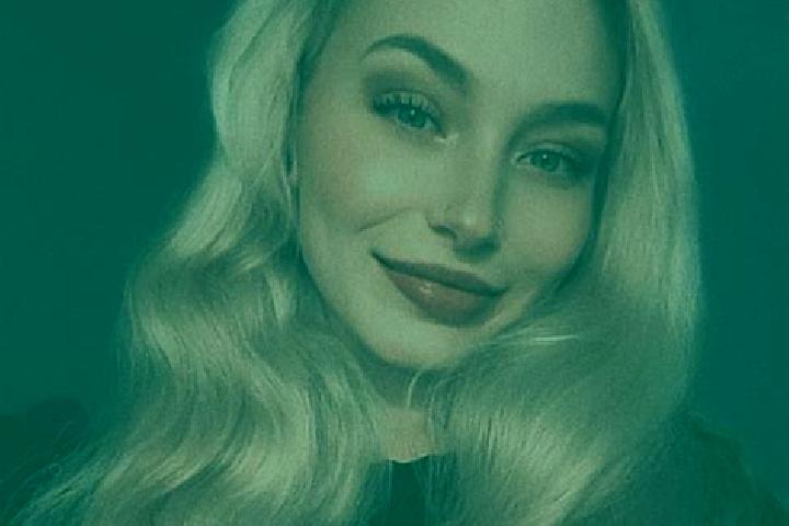 Rose, 23 — Escort in Kendall West, United States