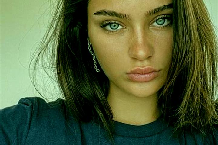 Rose, 24, a brunette dark-eyed mediterranean companion based in Vittangi. Offering OWO, Overnight, Striptease, BDSM. Available for incall and outcall, overni...