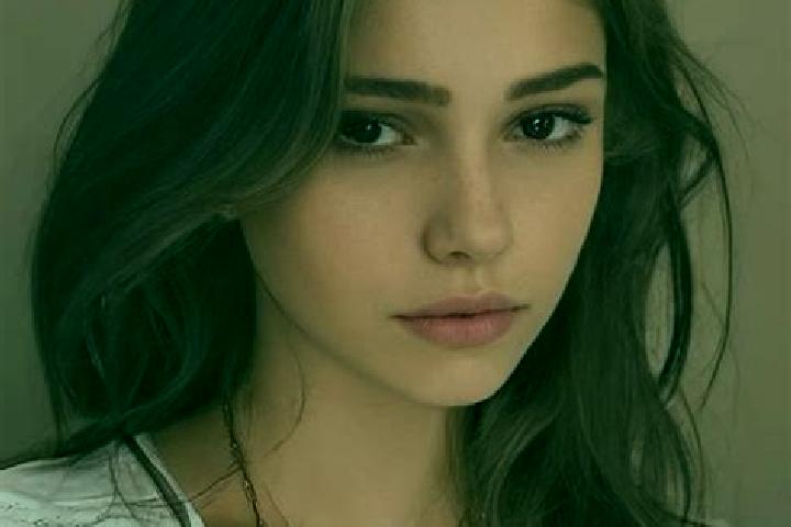 Rose, 24, a chestnut hazel-eyed slavic companion based in Mercato Vecchio. Offering Girlfriend Experience, Erotic Massage, Couples. Available for incall and ...