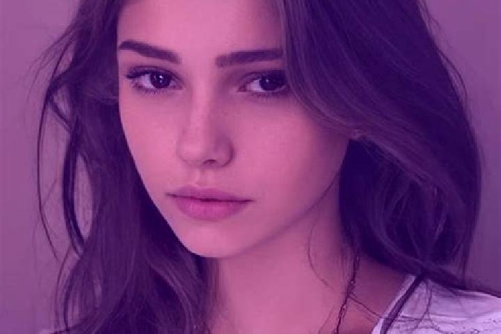 Rose, 24, a red grey-eyed slavic companion based in Louiseville. Offering Duos, Erotic Massage, GFE, Dinner Date, Girlfriend Experience. Available for incall...