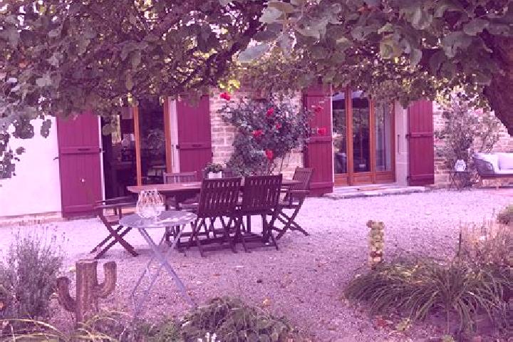 Rose, 24 — Escort in Allerey-sur-Saone, France