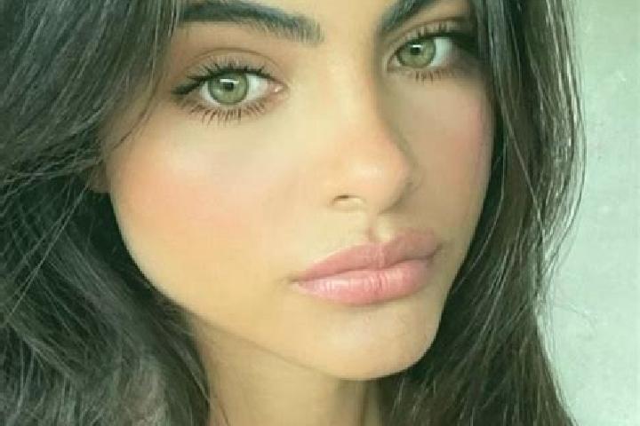 Rose, 25, a black hazel-eyed caucasian companion based in Husum. Offering Couples, BDSM, Tantra. Available for incall and outcall, day and evening dates.