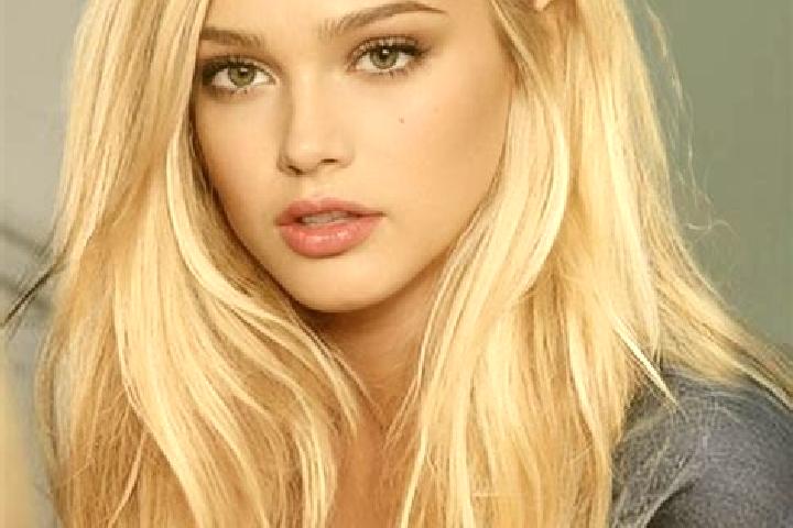 Rose, 25, a blonde hazel-eyed european companion based in Galgau. Offering GFE, CIM, Striptease, Massage. Available for incall and outcall, day and evening d...