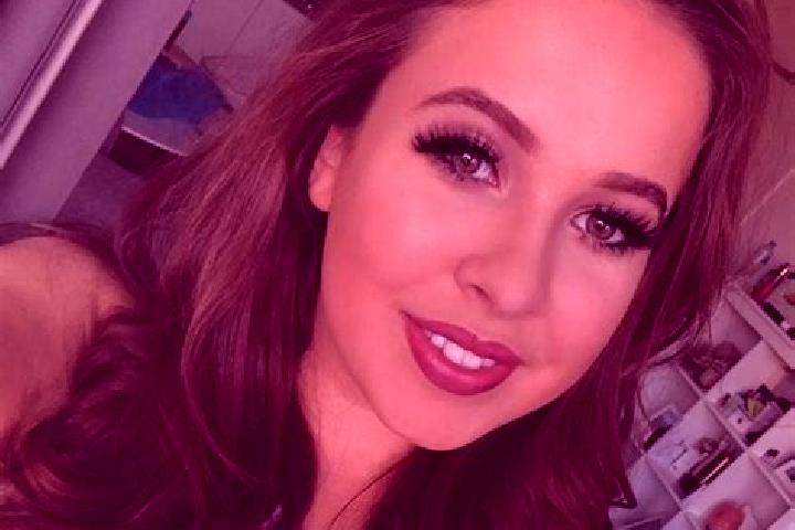 Rose, 25, a chestnut hazel-eyed european companion based in San Ignacio de Loyola. Offering Erotic Massage, BDSM, Domination. Available for incall and outcal...