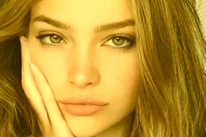 Rose, 25, a dark blonde hazel-eyed slavic companion based in Panivanivka. Offering Tantra, 69. Available for incall and outcall, day and evening dates.