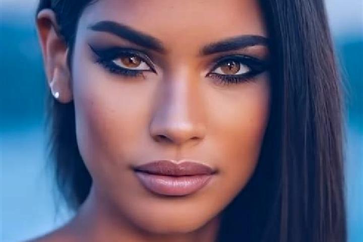 Rose, 25, a red hazel-eyed latina companion based in Guangchanglong. Offering A-Level, Overnight, 69. Available for incall and outcall, overnight bookings av...