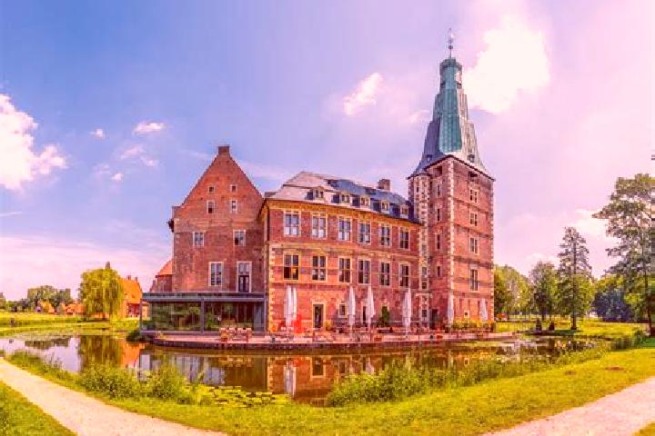 Rose, 25 — Escort in Rees, Germany