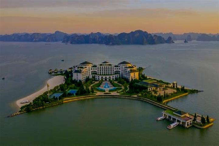 Rose, 25 — Escort in Son La, Vietnam