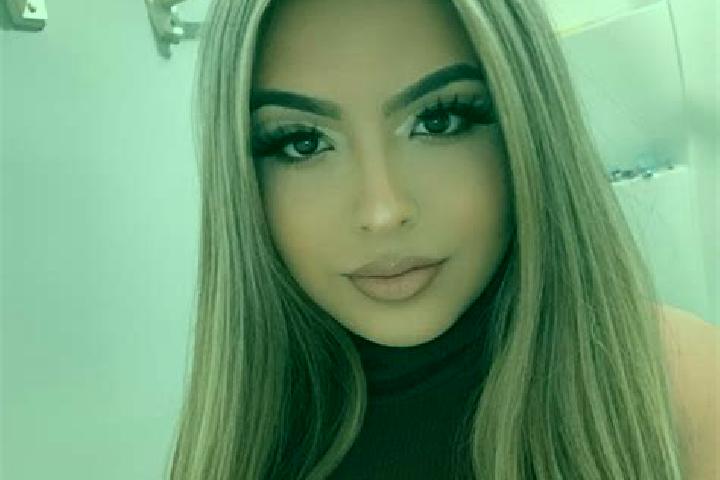 Rose, 26, a blonde grey-eyed latina companion based in Casselton. Offering Travel Companion, Dinner Date, A-Level, Fetish. Available for incall and outcall, ...