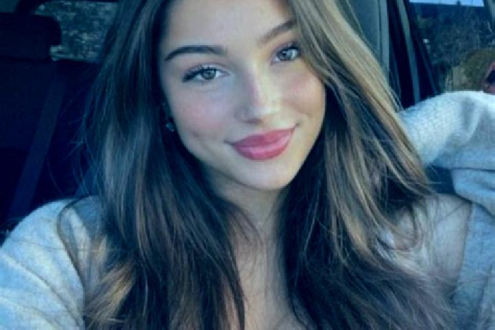 Rose, 26, a brunette grey-eyed slavic companion based in Nava. Offering OWO, Travel Companion, Duos, GFE. Available for incall and outcall, overnight booking...