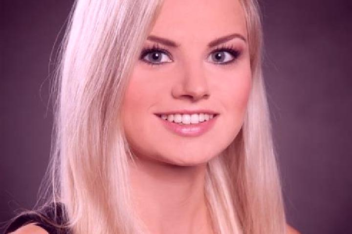 Rose, 26 — Escort in Gallzein, Austria