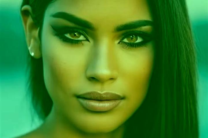 Rose, 27, a auburn dark-eyed latina companion based in Falticeni. Offering Prostate Massage, OWO, BDSM. Available for incall and outcall, day and evening dates.