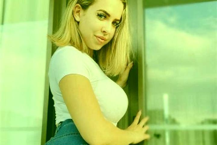 Rose, 27, a blonde amber-eyed latina companion based in Girraween. Offering Dinner Date, CIM, Prostate Massage, Deep French Kissing, Domination. Available fo...