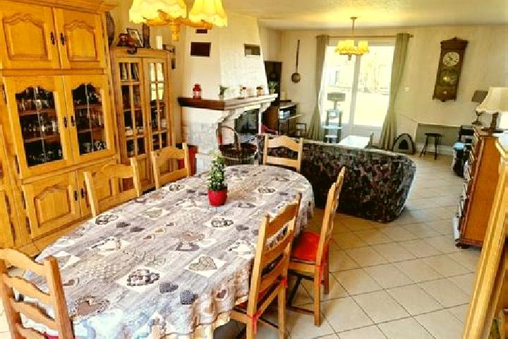 Rose, 27 — Escort in Sars-Poteries, France