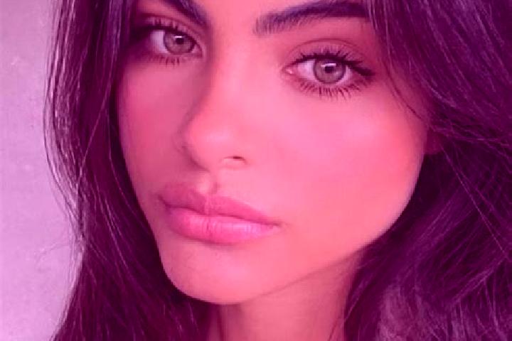 Rose, 28, a brunette green-eyed indian companion based in Pritzier. Offering Tantra, Massage, Prostate Massage. Available for incall and outcall, day and eve...