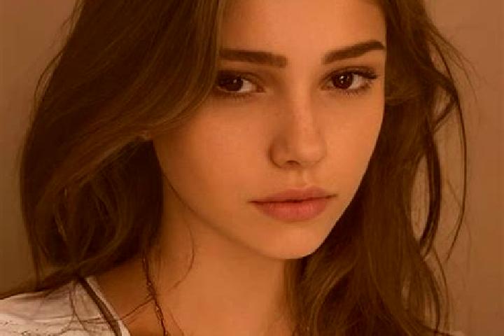 Rose, 28, a chestnut grey-eyed slavic companion based in Kuyera. Offering Overnight, Girlfriend Experience. Available for incall and outcall, day and evening...