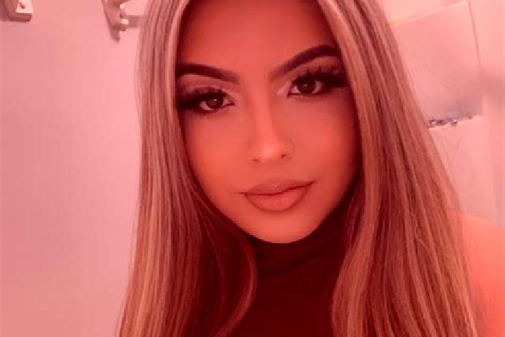 Rose, 29, a blonde grey-eyed latina companion based in Santiago Coachochitlan. Offering Massage, Travel Companion, Striptease, Couples, A-Level. Available fo...