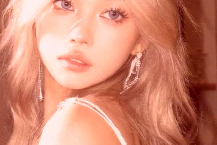 Rose, 29, a blonde hazel-eyed asian companion based in Zee Pin Wea. Offering Duos, Dinner Date, Party Girl, OWO. Available for incall and outcall, overnight ...