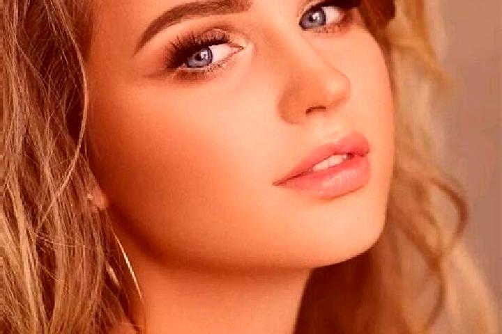 Rose, 29, a dark blonde blue-eyed slavic companion based in Cartagena. Offering Couples, 69. Available for incall and outcall, overnight bookings available.