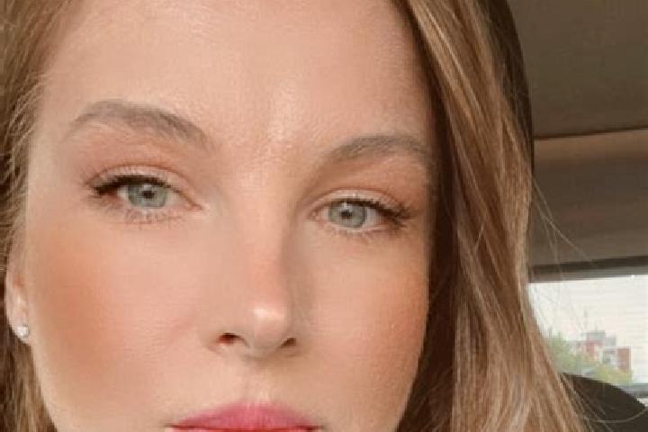 Rose, 29 — Escort in Cernatesti, Romania