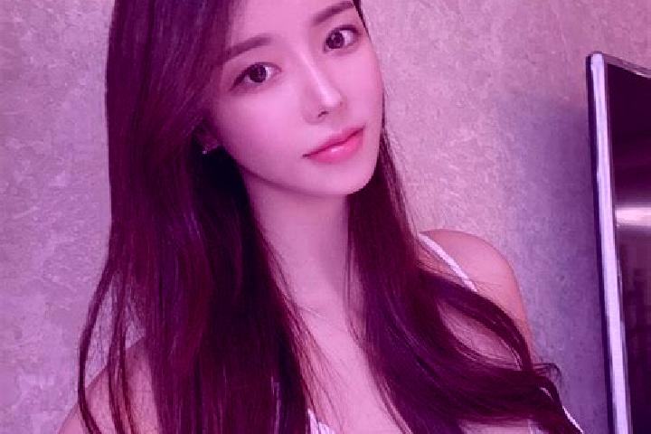 Rose, 29 — Escort in Huazhai, China