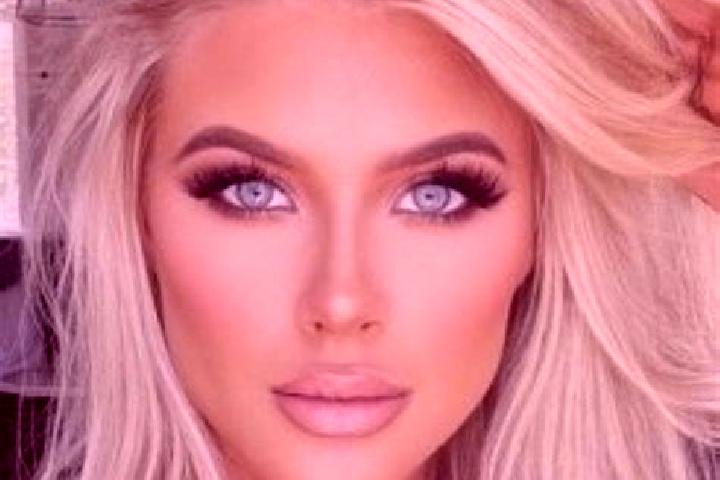 Rose, 30, a platinum blonde hazel-eyed latina companion based in Binh Minh. Offering Erotic Massage, BDSM, Overnight, Fetish, Striptease. Available for incal...