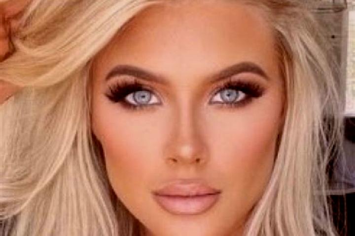 Rose, 30, a platinum blonde hazel-eyed slavic companion based in Bronkhorstspruit. Offering Dinner Date, Erotic Massage, Duos, Striptease. Available for inca...