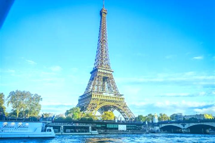 Rose, 30 — Escort in Puygouzon, France
