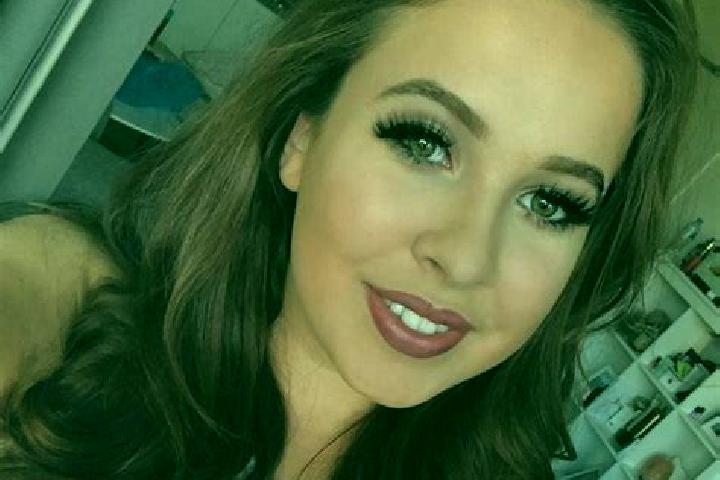 Rose, 31, a brunette brown-eyed mixed companion based in Pegau. Offering BDSM, Overnight, Striptease, Girlfriend Experience, Fetish. Available for incall and...