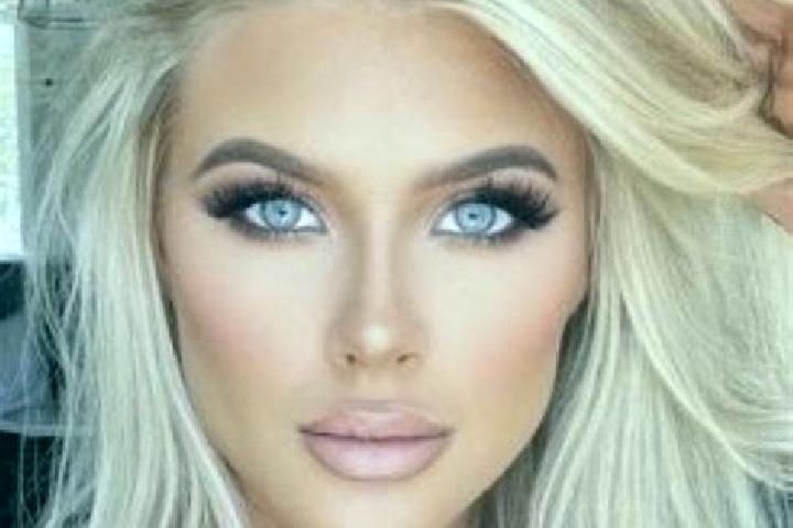 Rose, 31, a platinum blonde blue-eyed indian companion based in Spechtenkamp. Offering Prostate Massage, 69, Massage, Dinner Date. Available for incall and o...