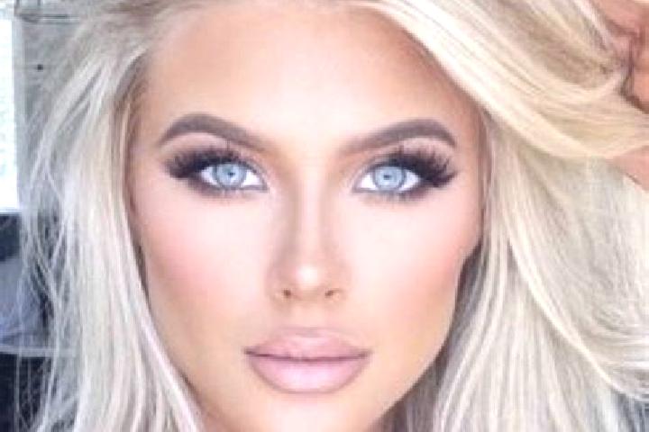 Rose, 31, a platinum blonde hazel-eyed ebony companion based in Beoue. Offering BDSM, Party Girl, GFE, Domination, Prostate Massage. Available for incall and...