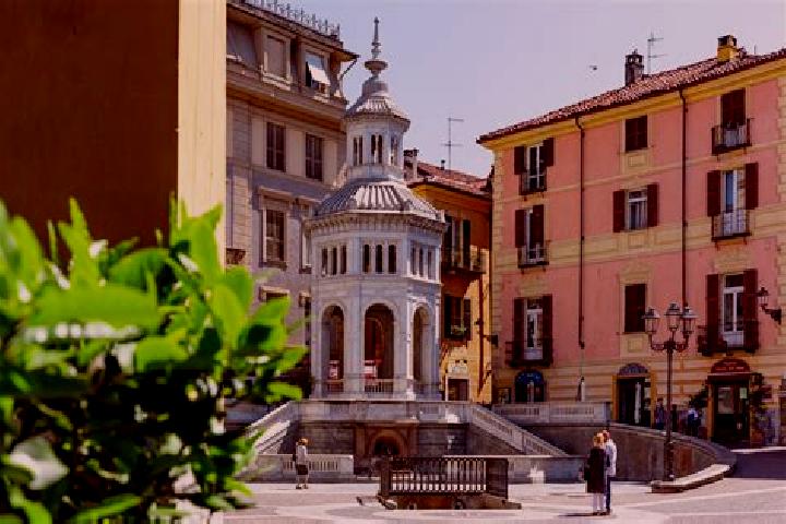 Rose, 31 — Escort in Castelletto Monferrato, Italy