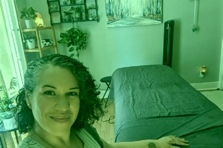 Rose, 33, a auburn amber-eyed latina companion based in Dimbulah. Offering Erotic Massage, BDSM, Massage. Available for incall and outcall, day and evening d...