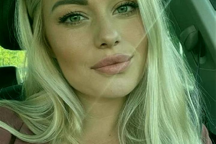 Rose, 33, a blonde hazel-eyed asian companion based in Nevidzany. Offering GFE, Tantra. Available for incall and outcall, overnight bookings available.
