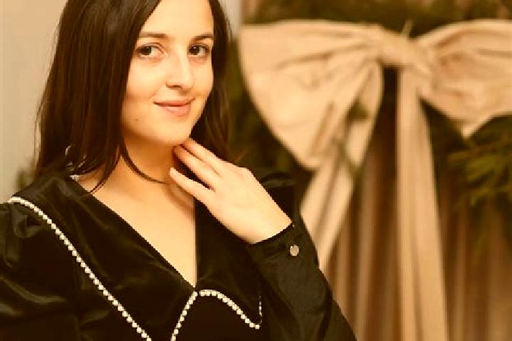 Rose, 33 — Escort in Belcesti, Romania