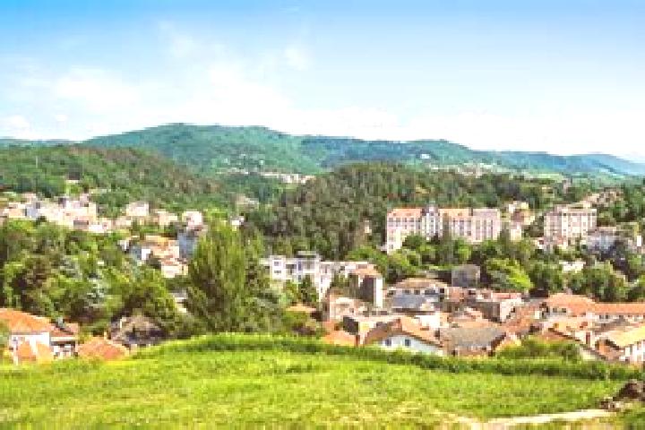 Rose, 33 — Escort in Chatel-Guyon, France