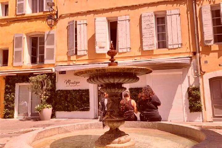 Rose, 33 — Escort in Eguilles, France