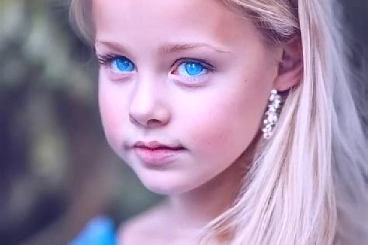 Rose, 34, a blonde blue-eyed middle eastern companion based in Lonoy. Offering Party Girl, Travel Companion, A-Level, BDSM. Available for incall and outcall,...