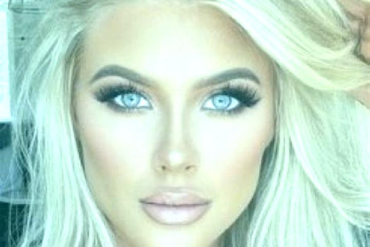 Rose, 34, a platinum blonde amber-eyed caribbean companion based in Camberwell. Offering Striptease, Overnight, 69, Domination, Couples. Available for incall...