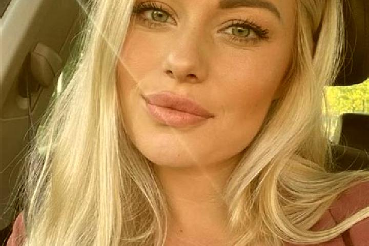 Rose, 35, a blonde hazel-eyed caribbean companion based in Zandbergen. Offering Domination, Deep French Kissing, Tantra. Available for incall and outcall, ov...
