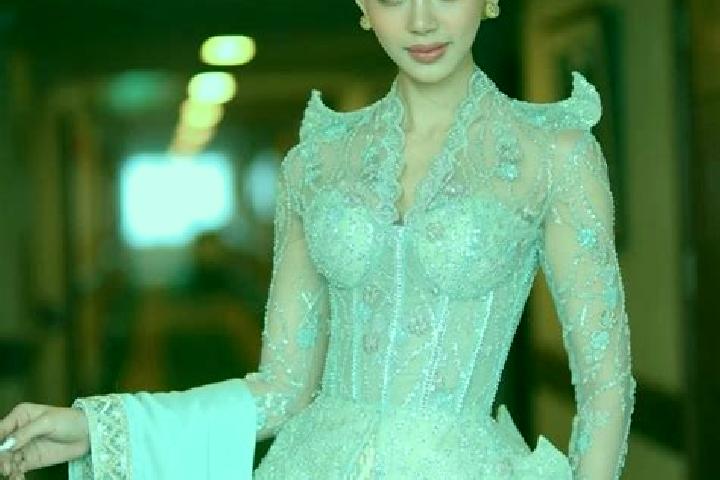 Rose, 35 — Escort in Tamoowoug, Myanmar