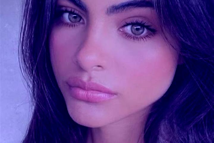 Rose, 36, a auburn hazel-eyed middle eastern companion based in Dhaulpur. Offering BDSM, Girlfriend Experience, Roleplay, 69, Dinner Date. Available for inca...