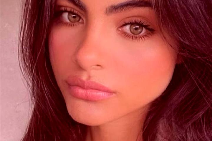 Rose, 36, a brunette green-eyed middle eastern companion based in Ofra. Offering Dinner Date, Couples, Fetish. Available for incall and outcall, overnight bo...