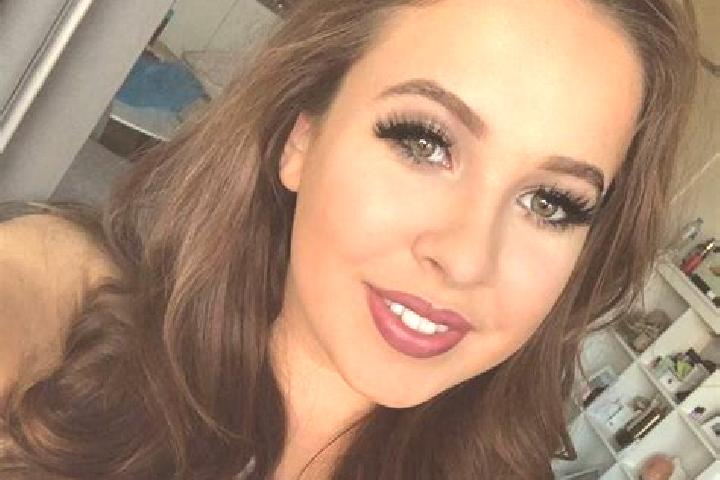 Rose, 37, a blonde brown-eyed caribbean companion based in New Middletown. Offering 69, Travel Companion, GFE, Roleplay. Available for incall and outcall, ov...