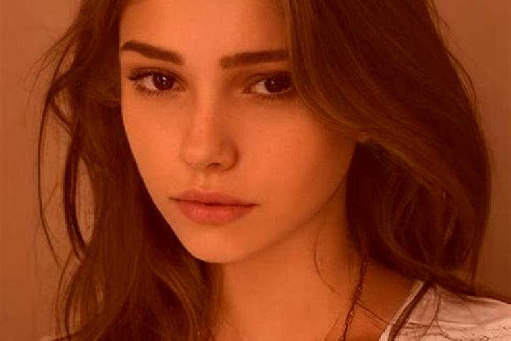 Rose, 37, a chestnut grey-eyed slavic companion based in Caldes. Offering Travel Companion, Dinner Date, Couples. Available for incall and outcall, overnight...